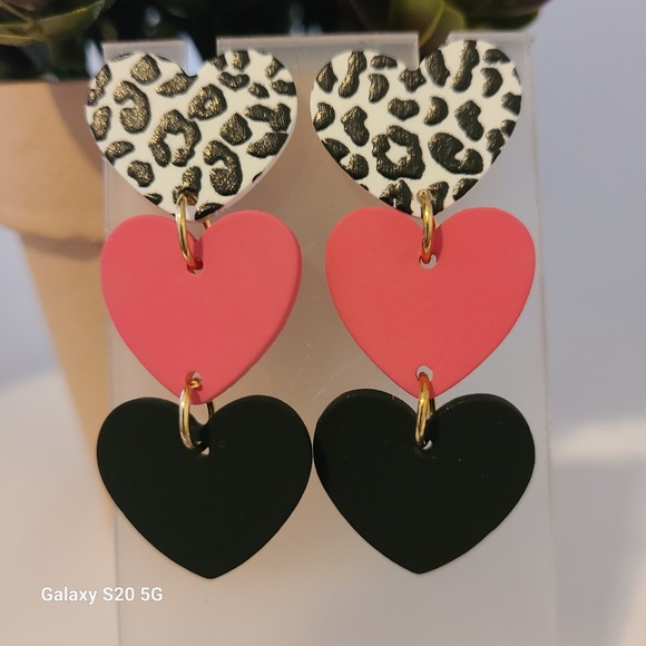 Handmade Heart Earrings‎ Leopard Pink Black Dangle Stud Statement Earrings - Picture 3 of 4